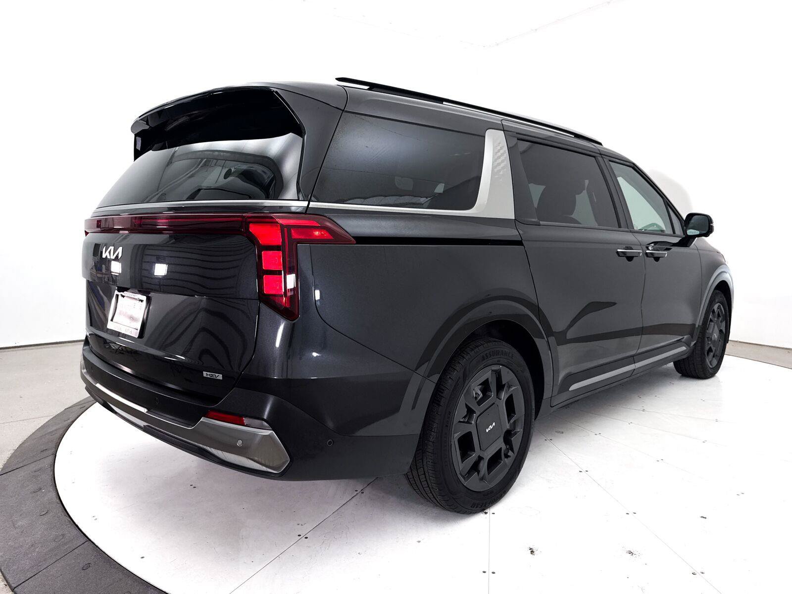 Used 2025 Kia Carnival SX FWD image 21