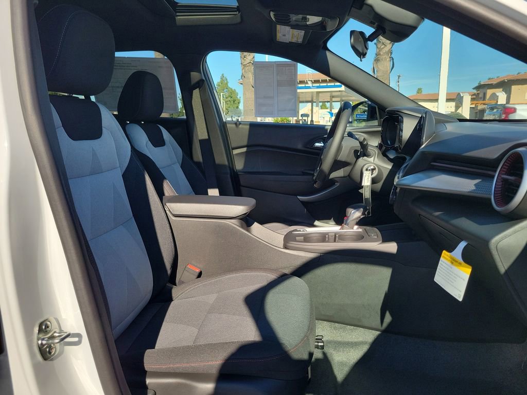 New 2026 Chevrolet Trax RS w/ Sunroof Package image 14
