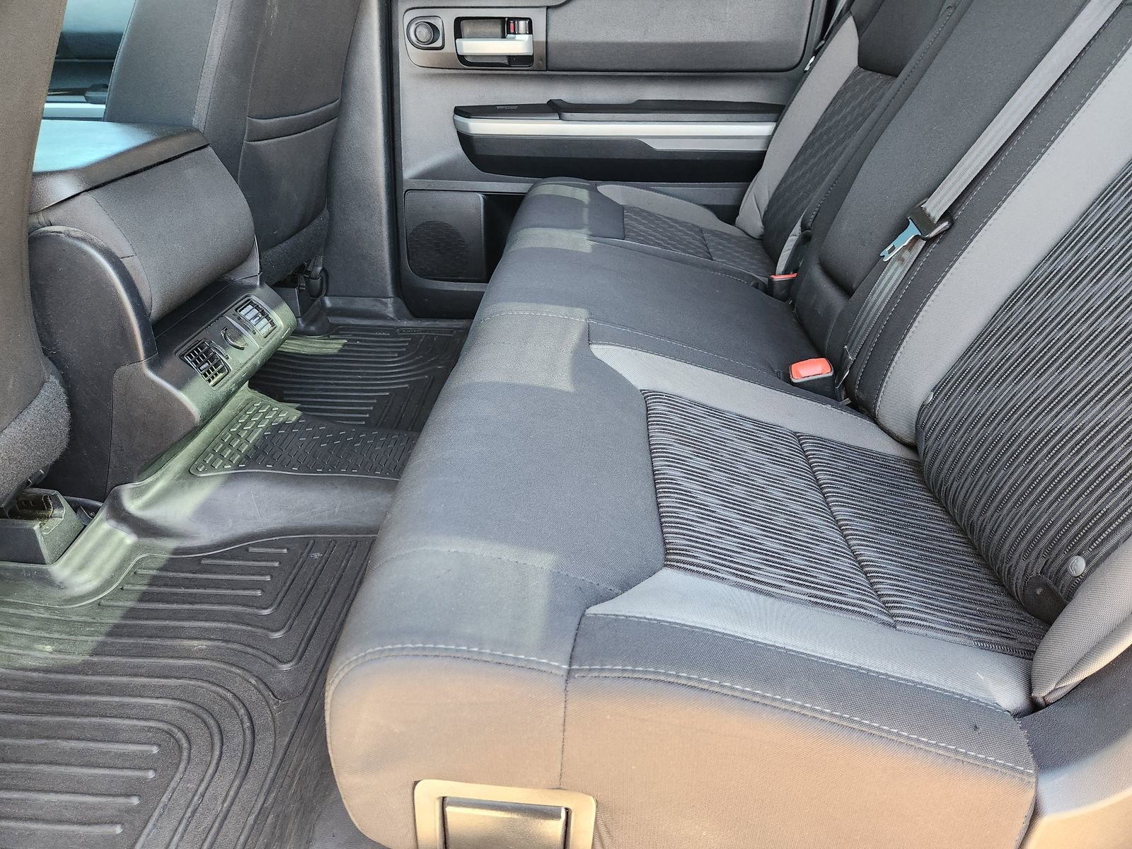 Used 2017 Toyota Tundra SR5 image 33