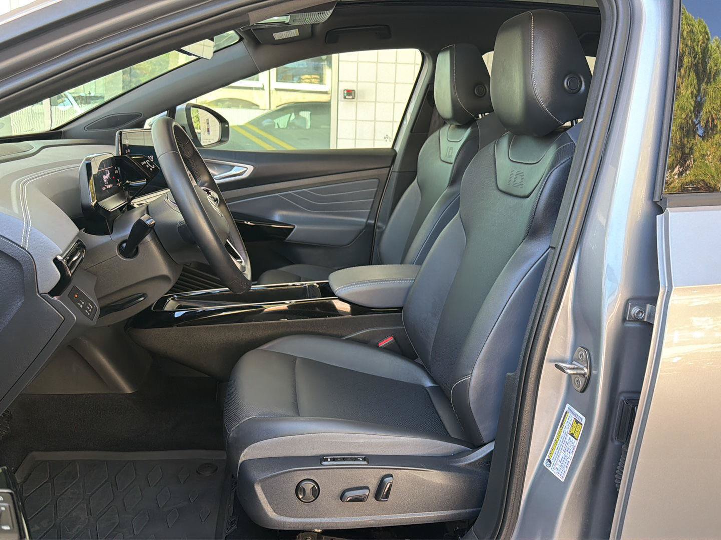 Certified 2023 Volkswagen ID.4 Pro S AWD/4WD image 15
