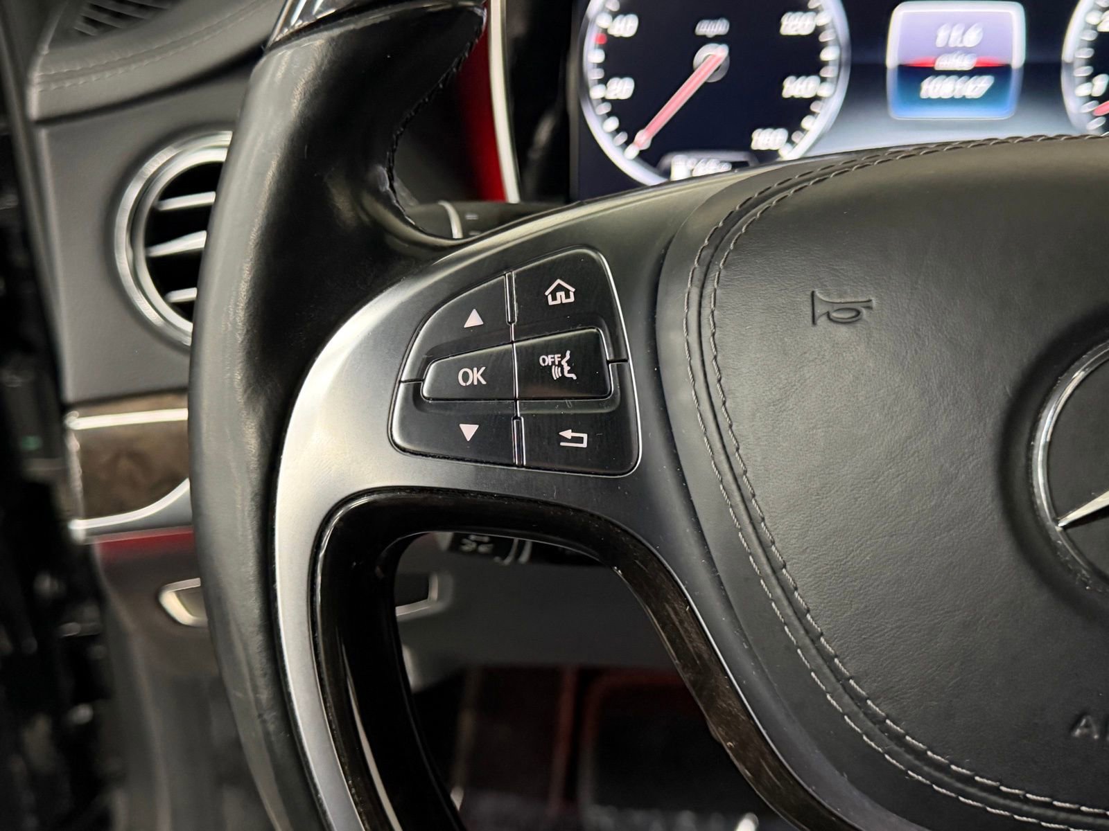 Used 2015 Mercedes-Benz S 550 Sedan image 28