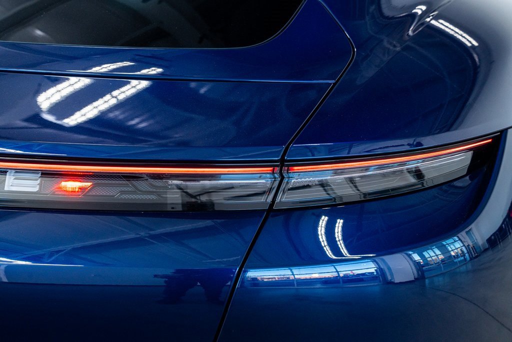 Used 2021 Porsche Taycan 4S image 27