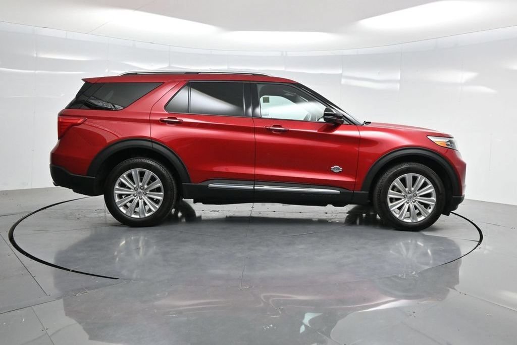 Used 2024 Ford Explorer King Ranch w/ Technology Package AWD/4WD image 7