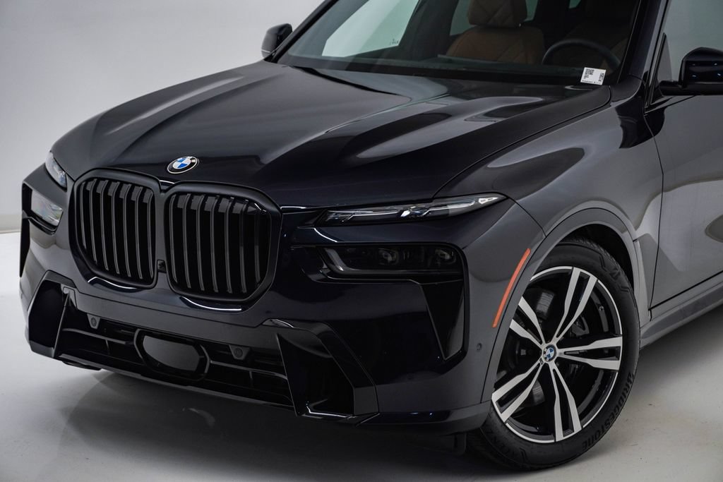 Used 2026 BMW X7 xDrive40i w/ M Sport Package AWD/4WD image 4