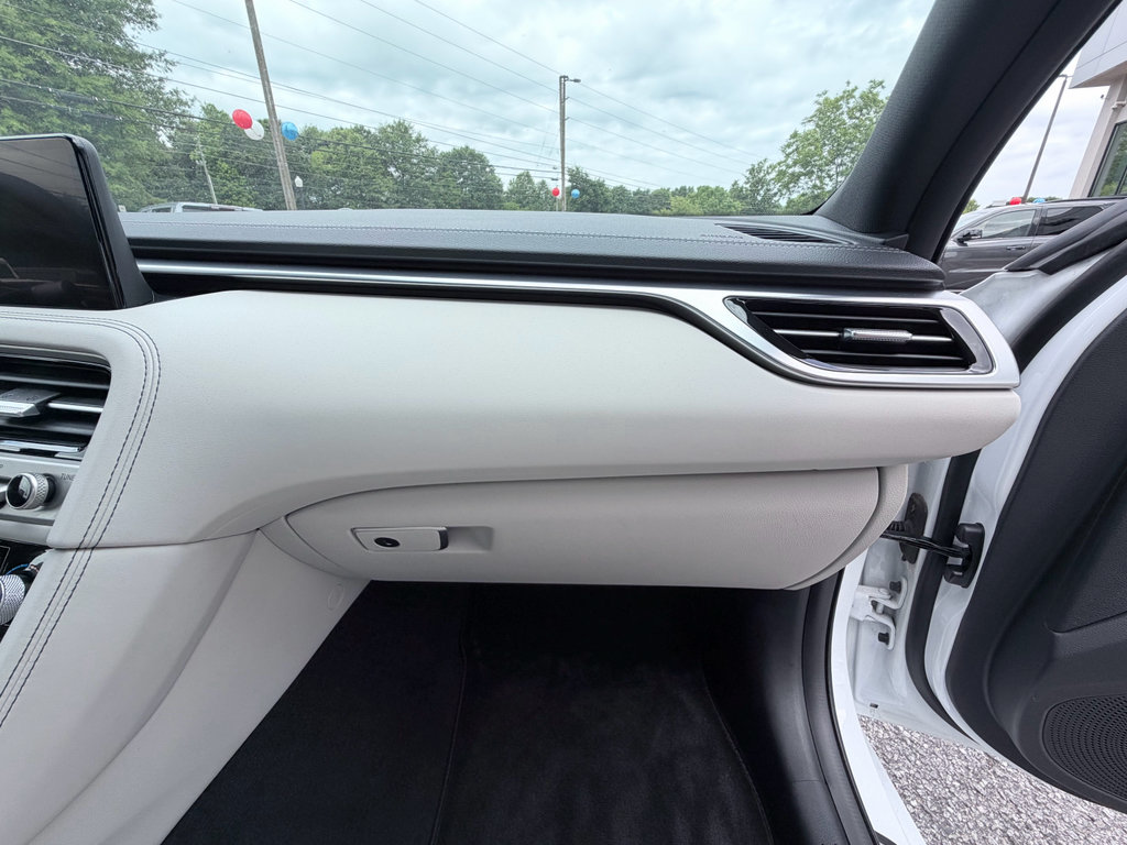 Used 2025 Genesis G70 2.5T AWD/4WD image 19