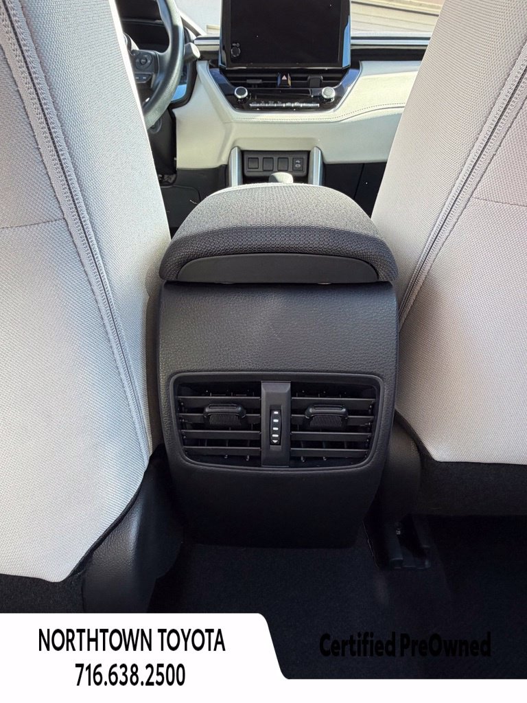 Used 2024 Toyota Corolla Cross L AWD/4WD image 17