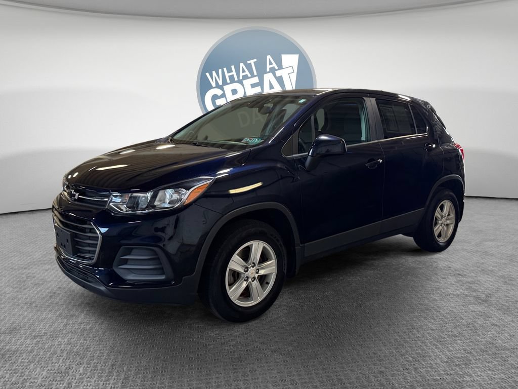 Used 2021 Chevrolet Trax LS w/ Tint and Cruise Package AWD/4WD image 8