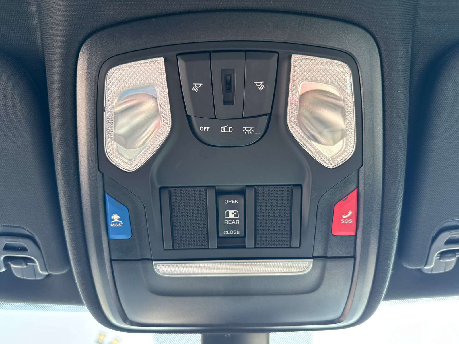 Used 2022 RAM 1500 Big Horn AWD/4WD image 11
