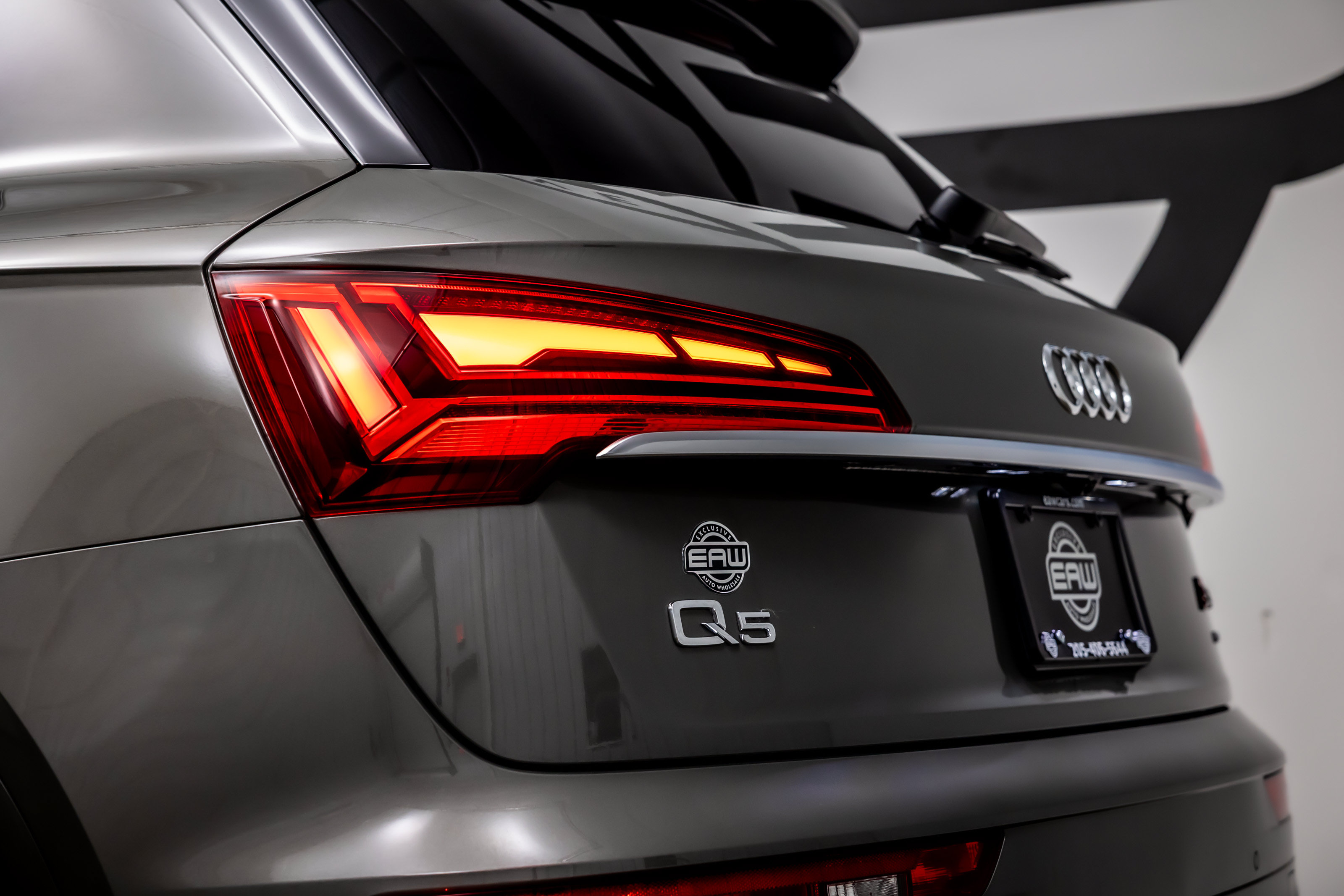 Used 2025 Audi Q5 e Premium Plus w/ Premium Plus Package AWD/4WD image 13
