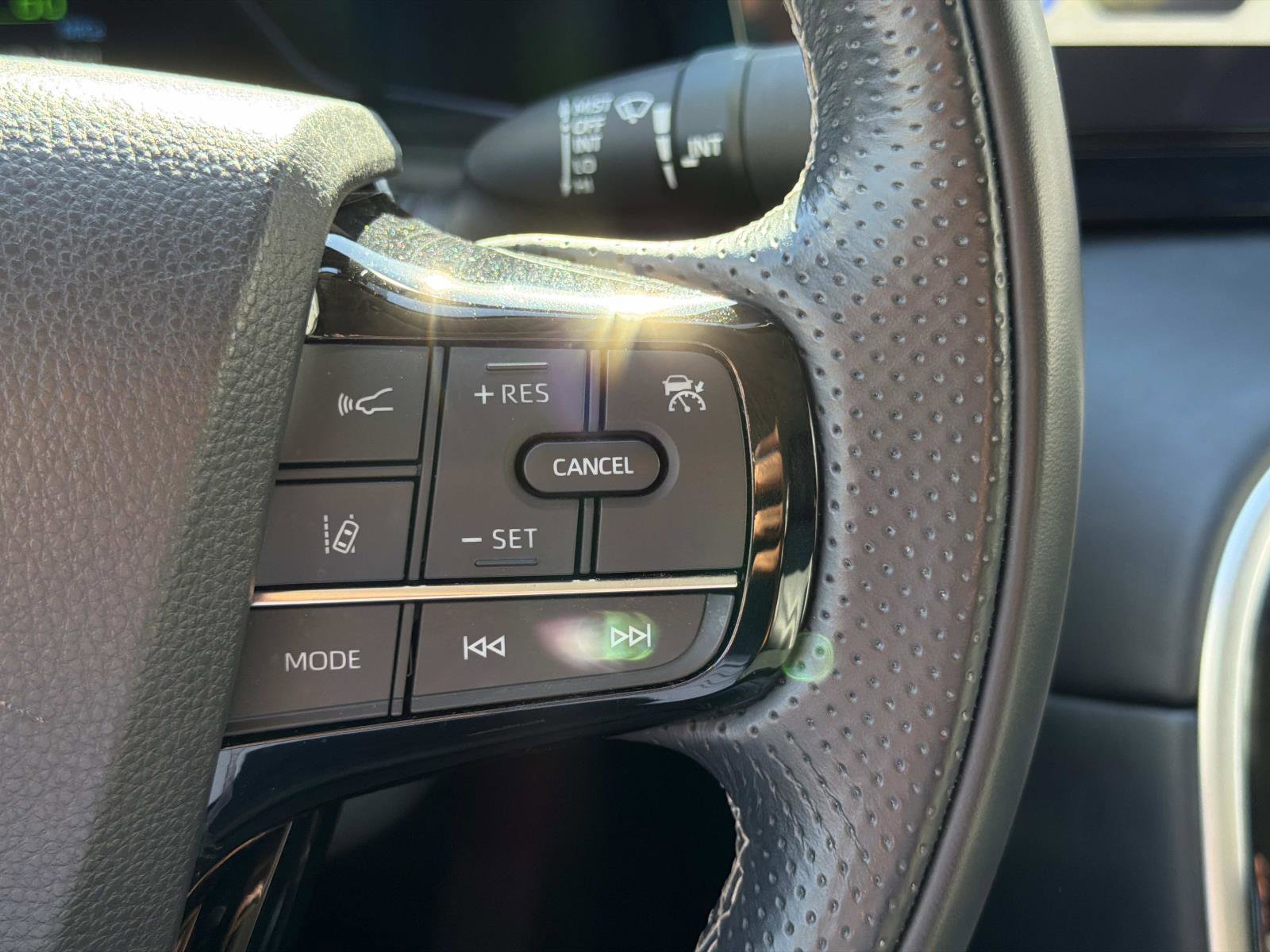 Used 2023 Toyota Mirai w/ Advanced Technology Package image 18
