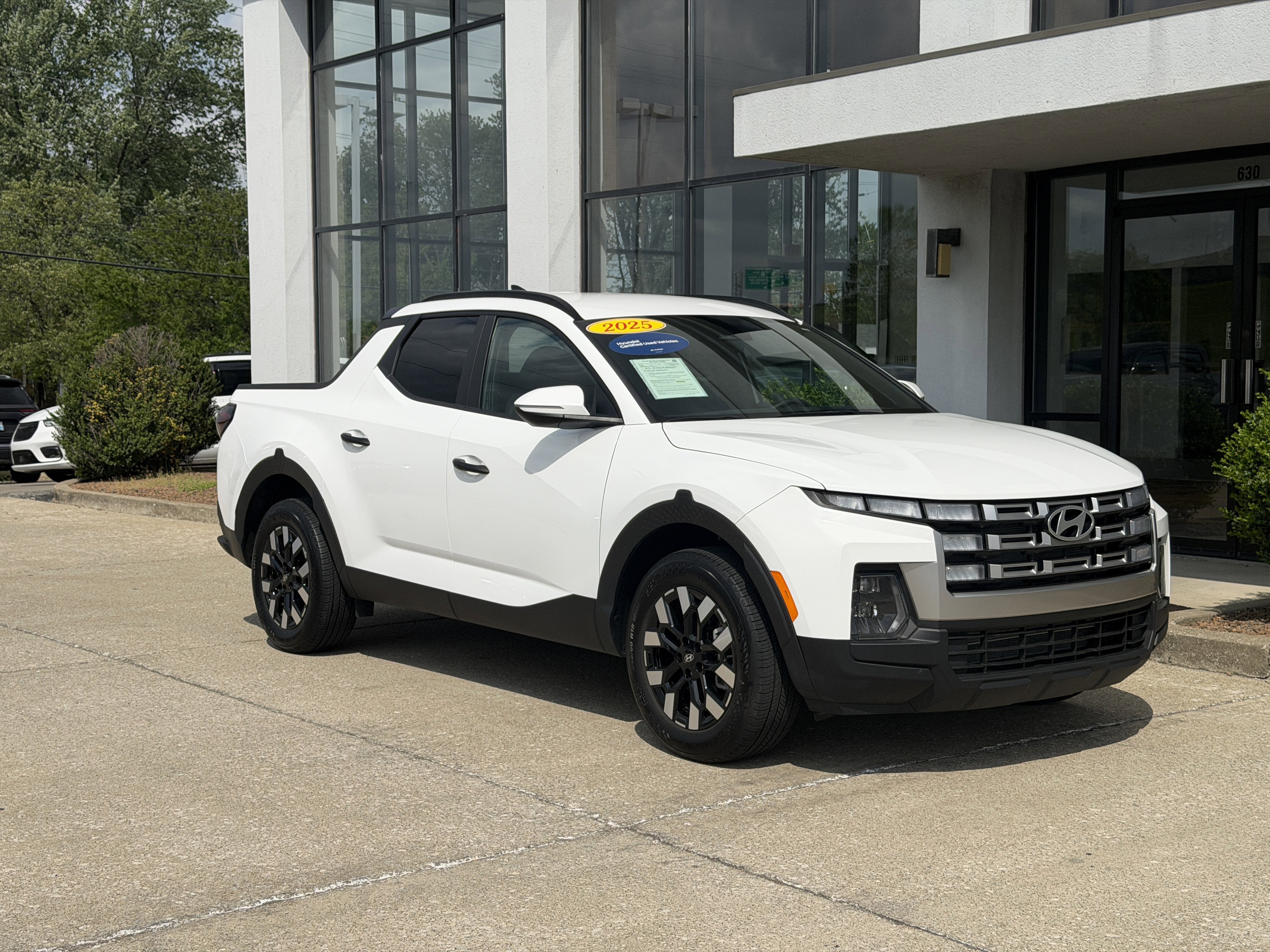 Certified 2025 Hyundai Santa Cruz SEL AWD/4WD image 2