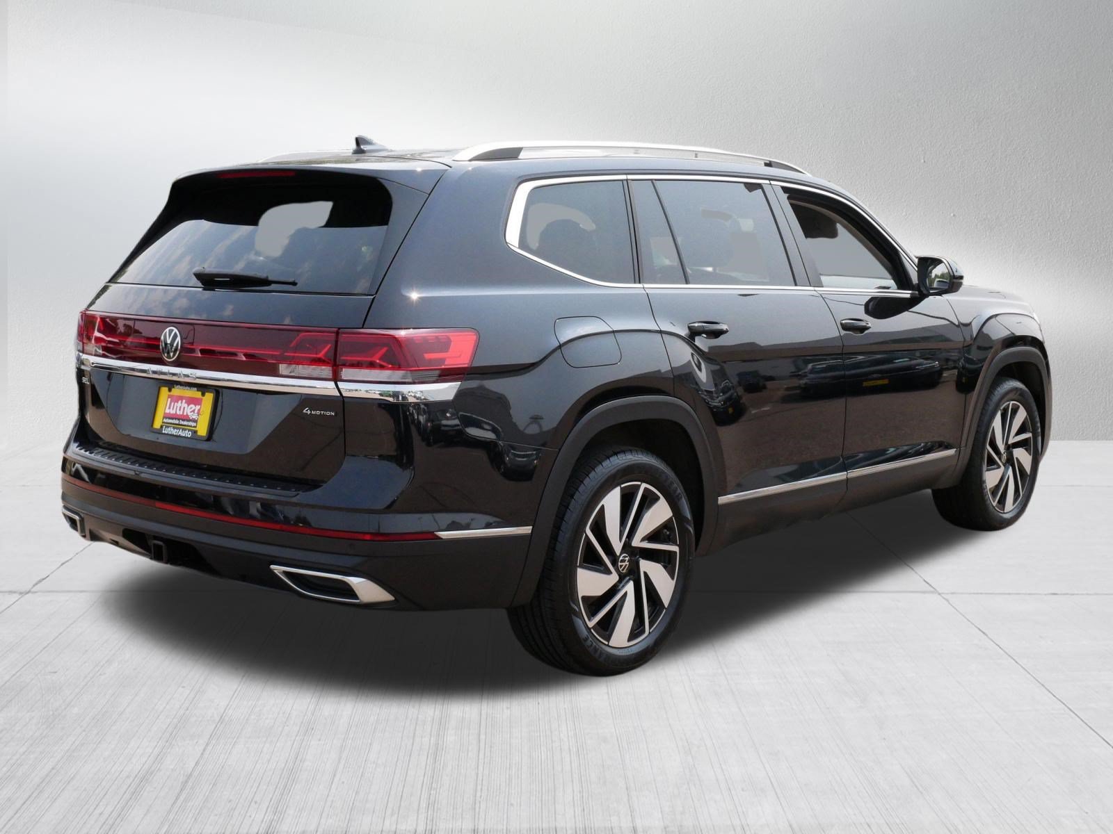 Used 2024 Volkswagen Atlas SEL AWD/4WD image 7