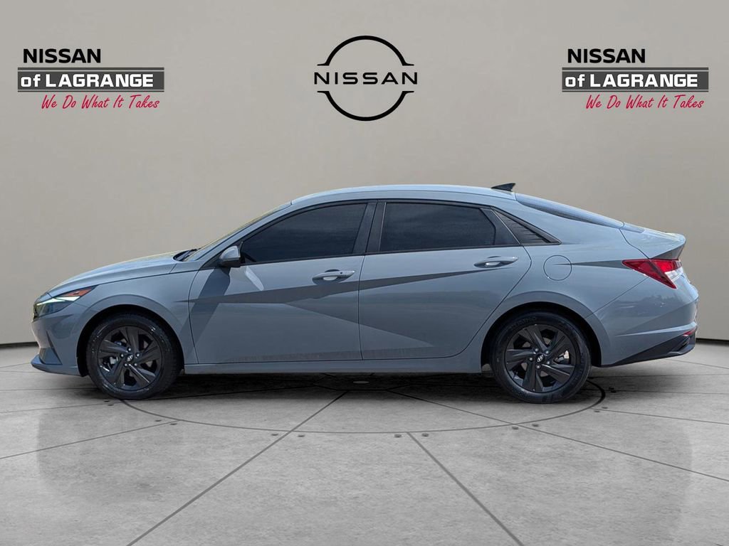 Used 2022 Hyundai Elantra SEL w/ Cargo Package image 8