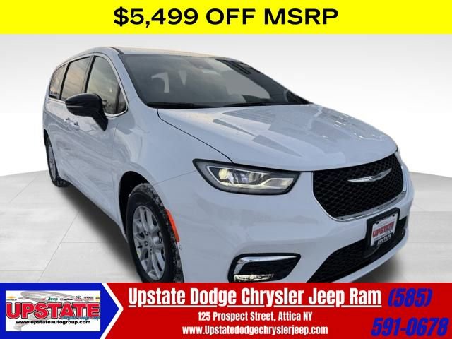 New 2026 Chrysler Pacifica Select