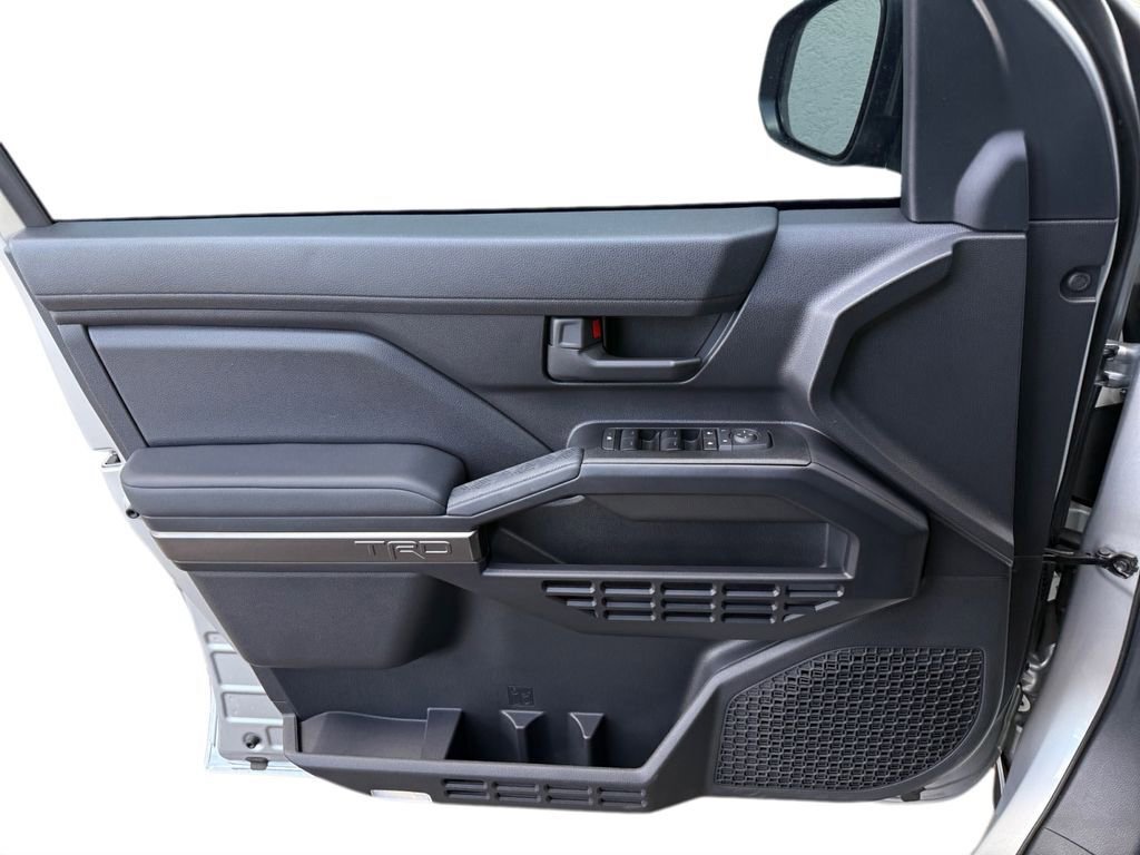 Used 2025 Toyota 4Runner TRD Off-Road image 17