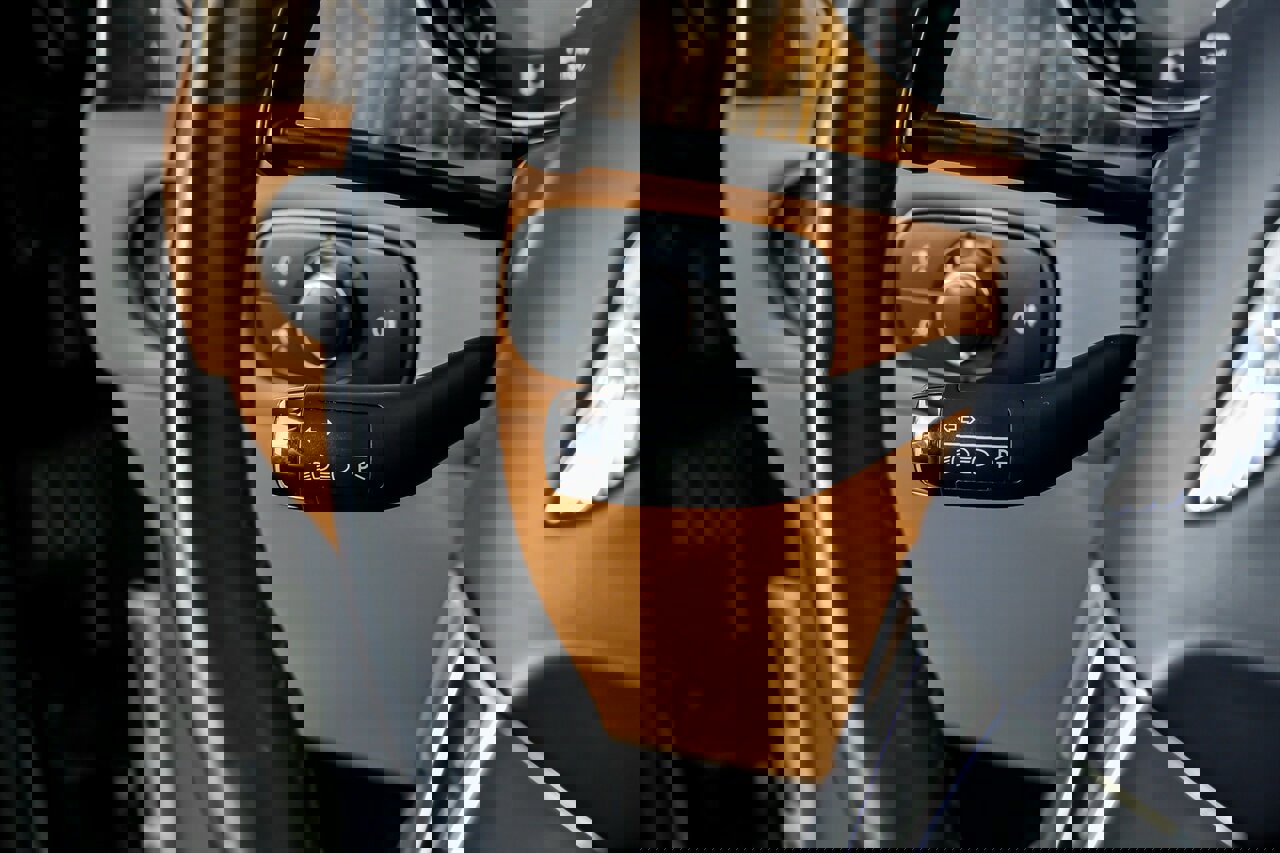 Used 2015 Bentley Flying Spur V8 image 31