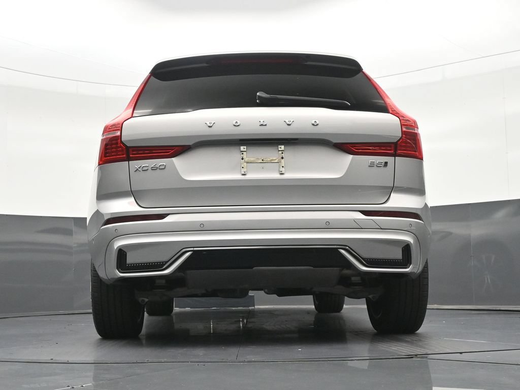 Certified 2024 Volvo XC60 B5 Plus AWD/4WD image 26