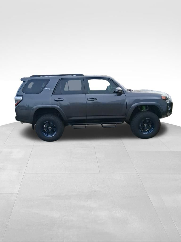 Used 2022 Toyota 4Runner TRD Off-Road Premium image 5
