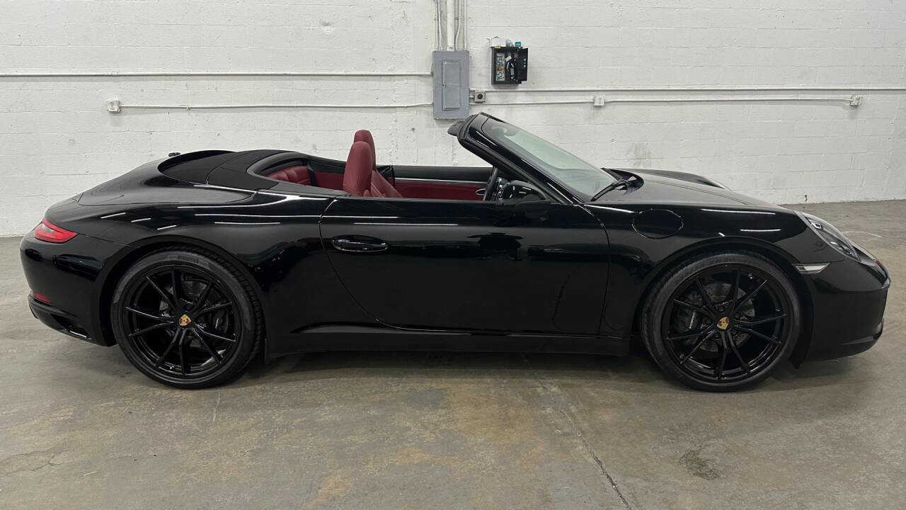 Used 2018 Porsche 911 Carrera image 4