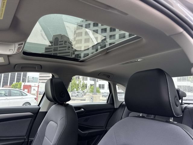 New 2026 Volkswagen Jetta SE FWD image 15