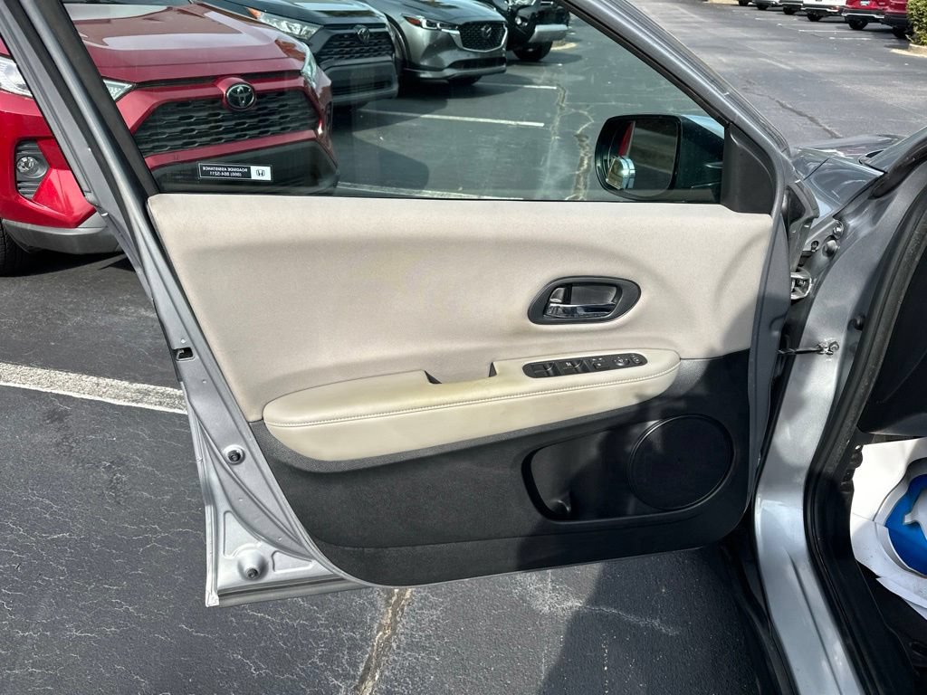 Certified 2018 Honda HR-V LX image 20