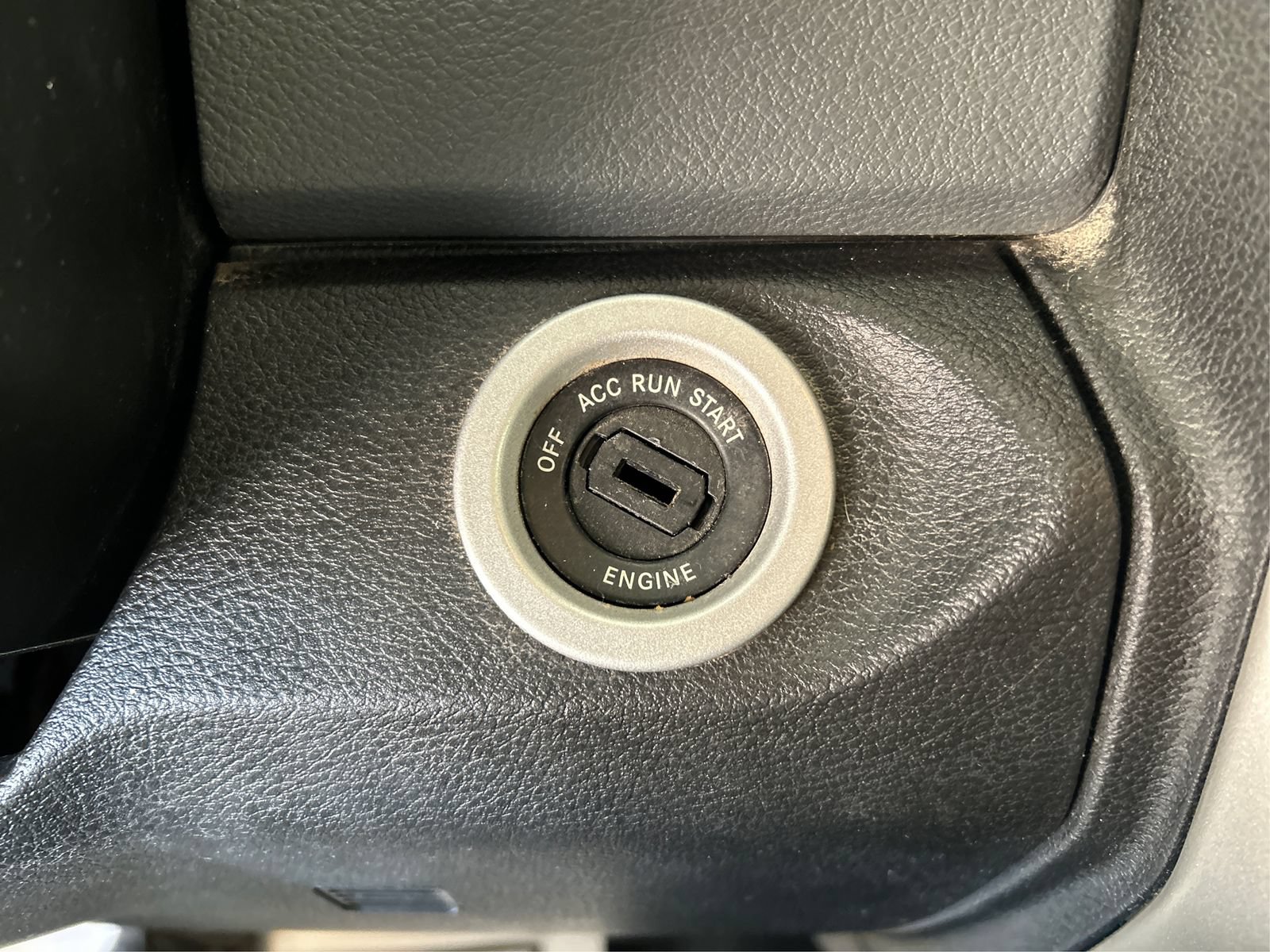 Used 2019 RAM 1500 Classic SLT w/ SLT Plus D←cor Group AWD/4WD image 28