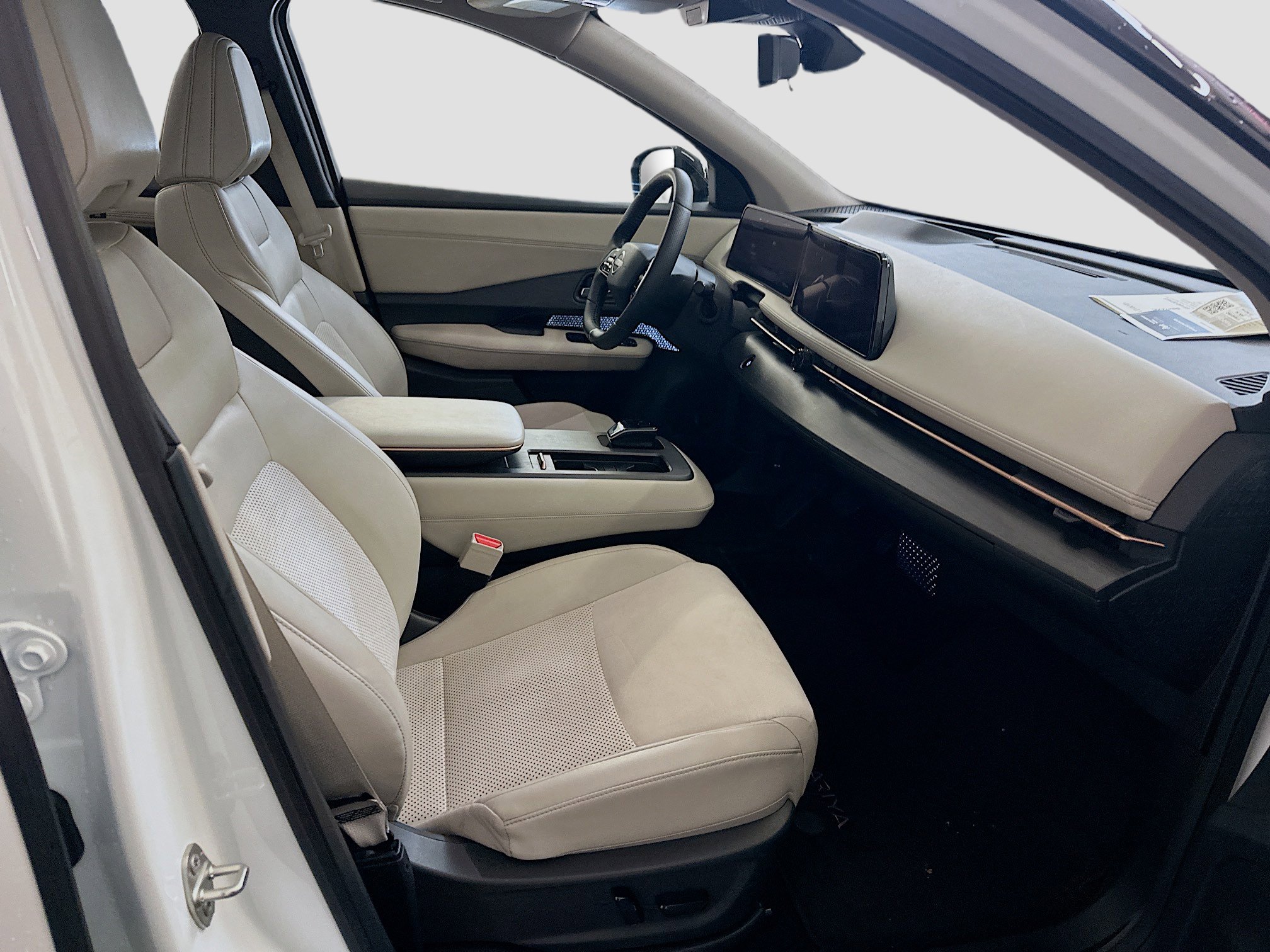 Used 2023 Nissan Ariya EVOLVE+ image 34