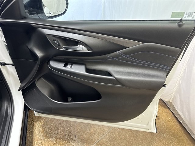Used 2024 Buick Envista Sport Touring w/ Convenience I Package image 27