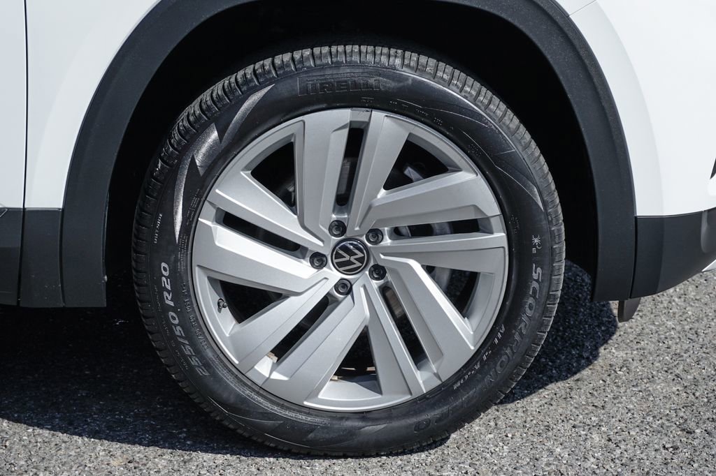 Used 2023 Volkswagen Atlas Cross Sport SE image 34