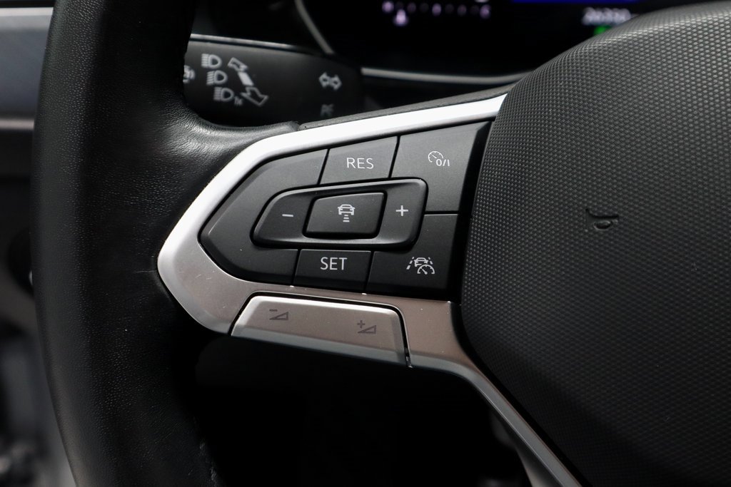 Used 2024 Volkswagen Jetta SE image 28