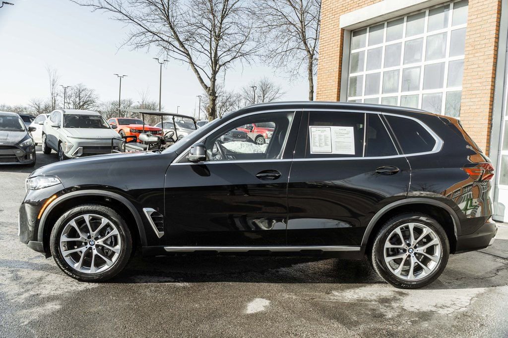 Used 2024 BMW X5 xDrive40i w/ Premium Essential Package image 44