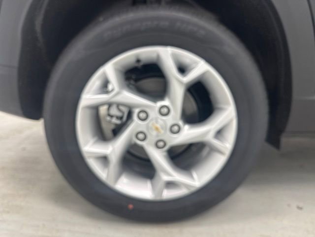 New 2026 Chevrolet Trax LS w/ LS Convenience Package FWD image 30