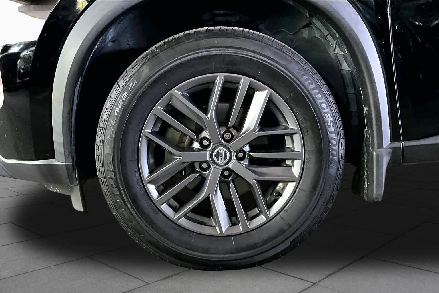 Used 2021 Nissan Rogue S FWD image 10
