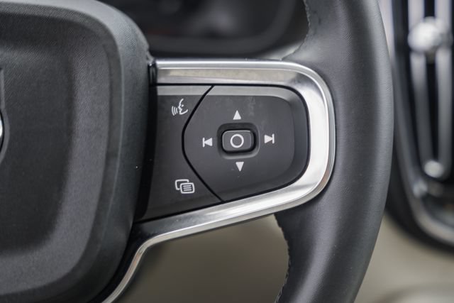 Certified 2023 Volvo XC40 B5 Ultimate w/ Protection Package Premier AWD/4WD image 30