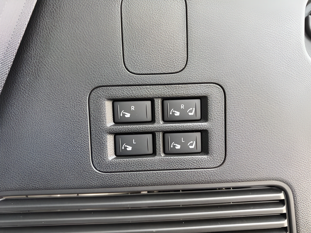 Used 2025 Nissan Armada SL w/ Captain's Chari Seat Package RWD image 34