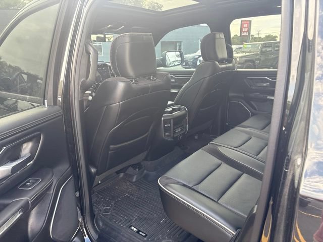 Used 2024 RAM 1500 Laramie AWD/4WD image 12