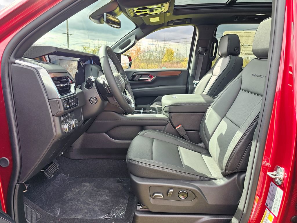 New 2026 GMC Yukon Denali w/ Sun & Power Step Package image 15