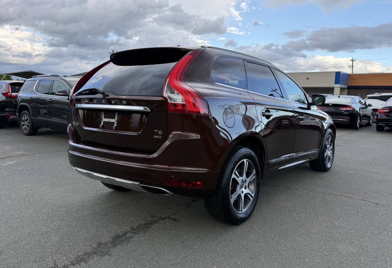 Used 2015 Volvo XC60 T6 Platinum w/ Climate Package AWD/4WD image 6