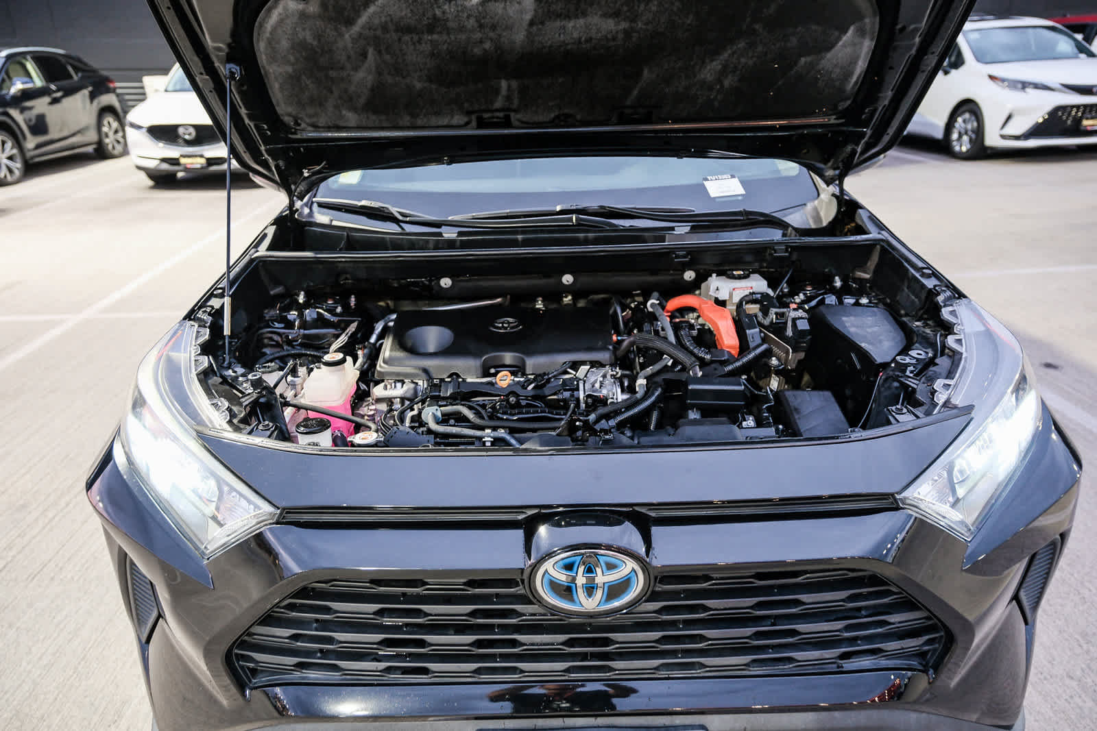 Used 2021 Toyota RAV4 LE w/ Carpet Mat Package (TMS) AWD/4WD image 28