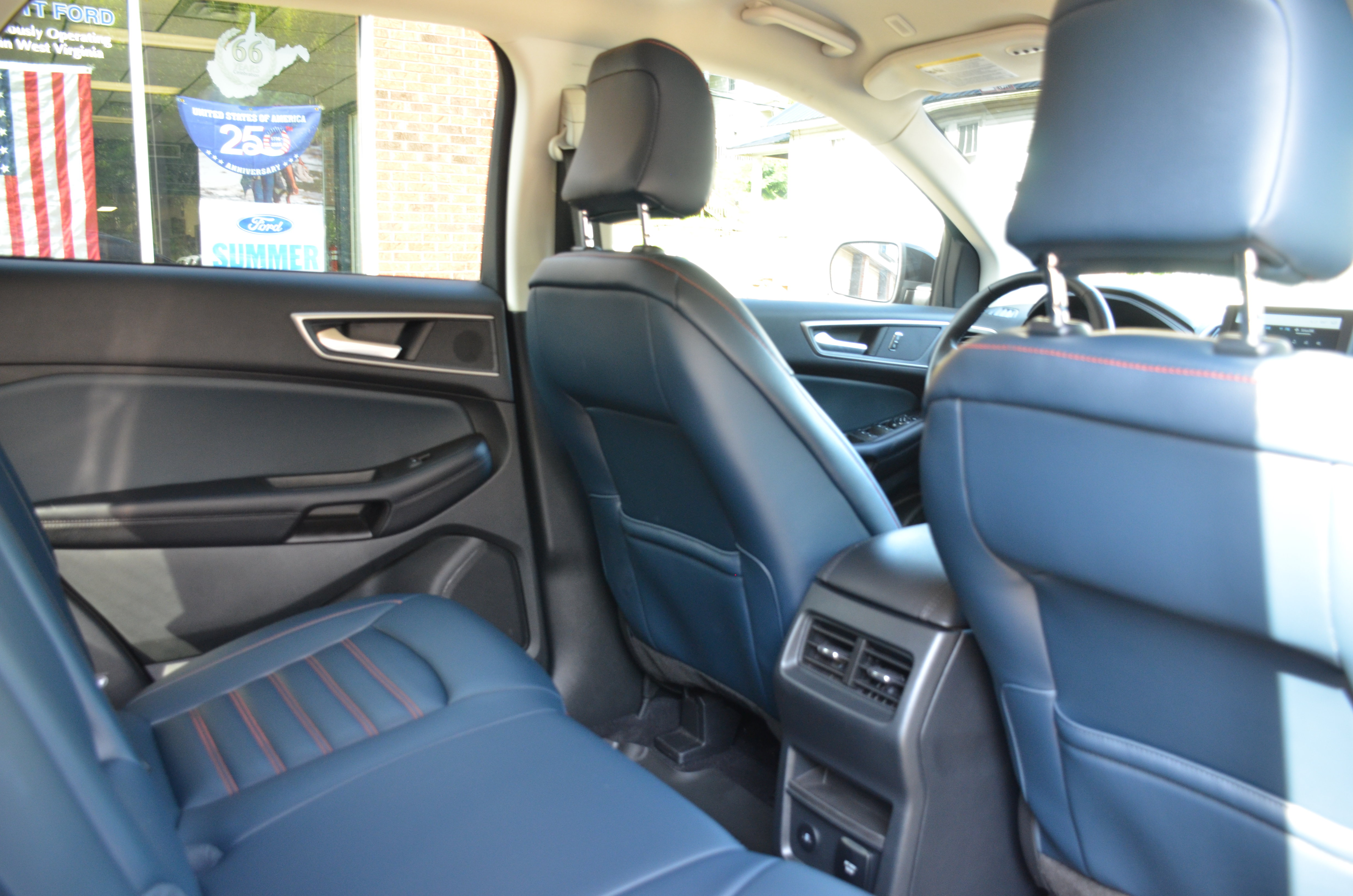 Used 2023 Ford Edge SEL w/ Sport Appearance Package AWD/4WD image 35