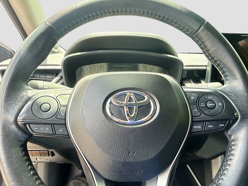 Used 2024 Toyota Corolla Cross LE w/ Moonroof Package AWD/4WD image 17