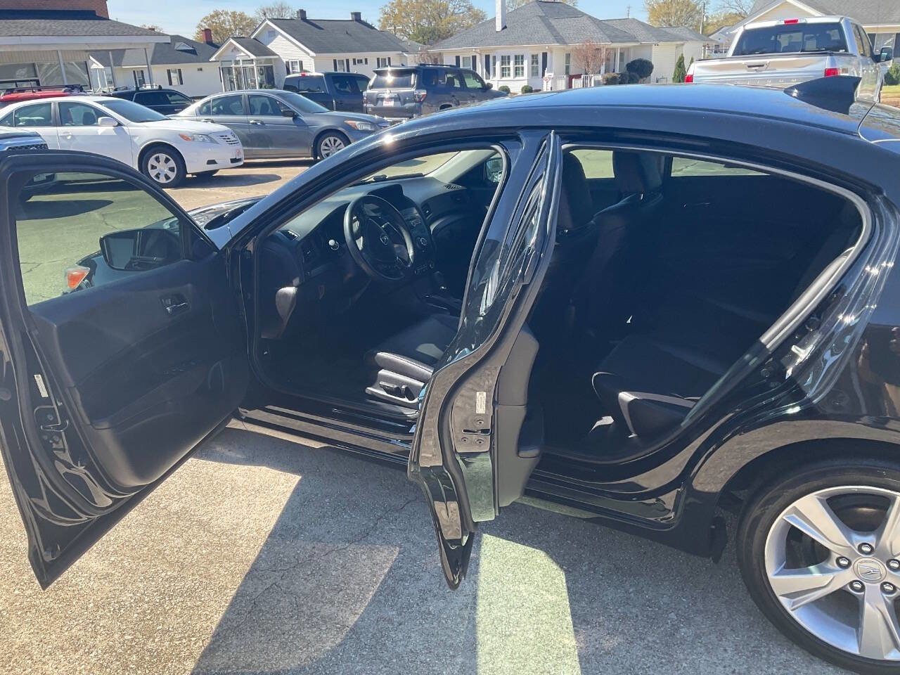 Used 2013 Acura ILX w/ Premium Package image 10