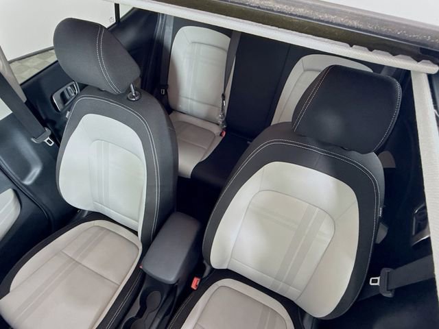 Used 2022 Hyundai Venue SEL FWD image 14
