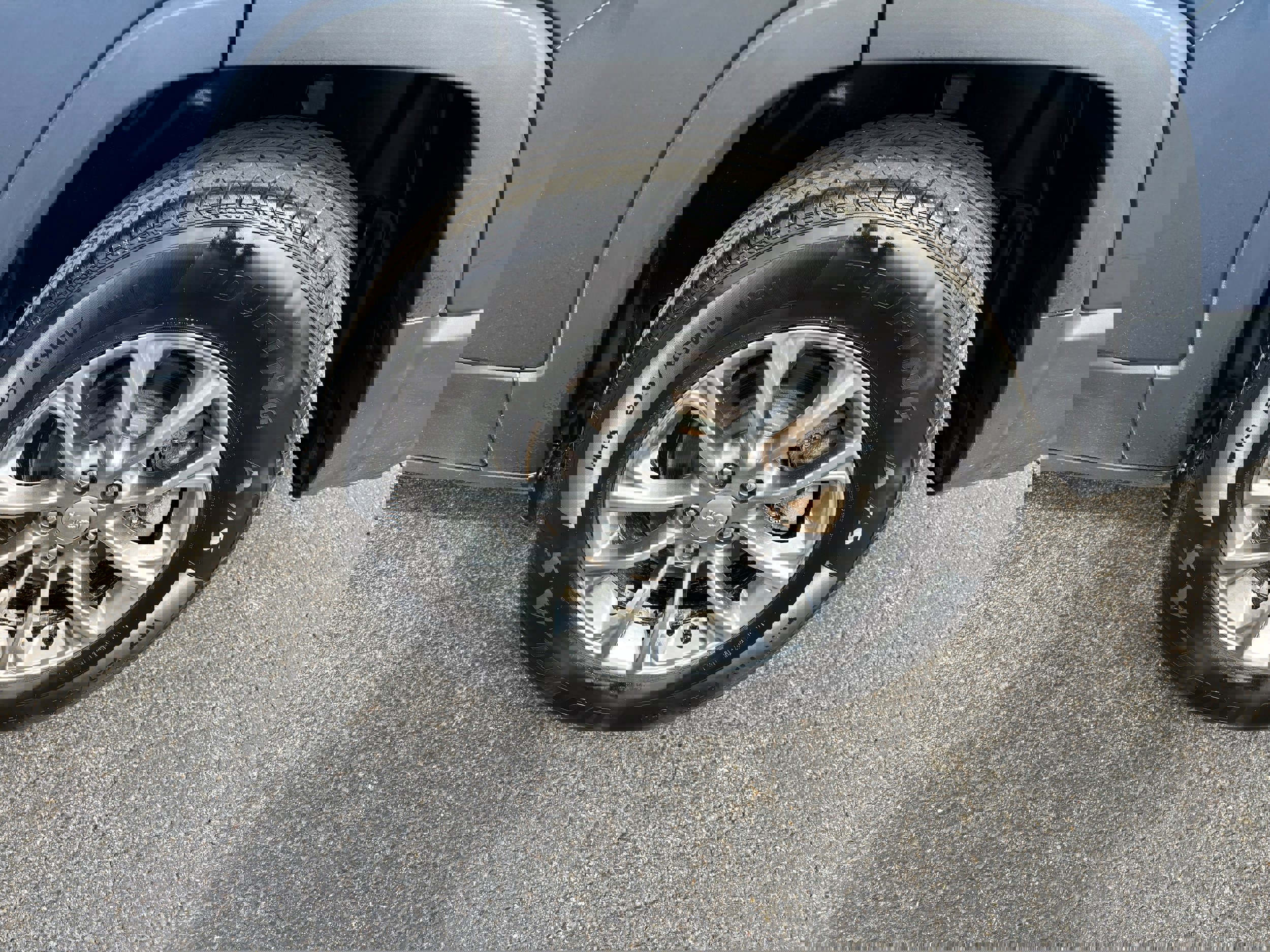 Used 2020 Jeep Cherokee Latitude Plus w/ Cold Weather Group image 7