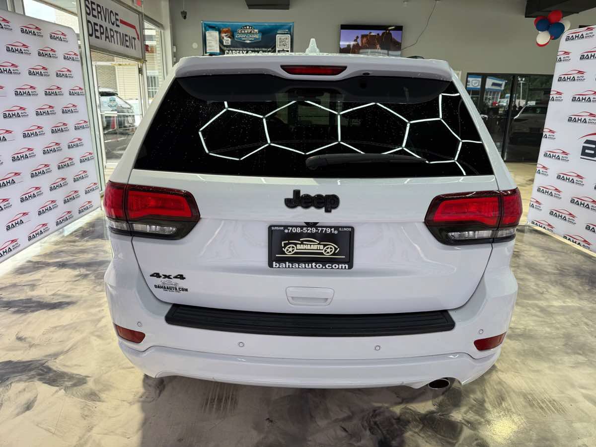 Used 2019 Jeep Grand Cherokee Altitude AWD/4WD image 9