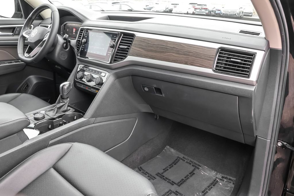 Used 2023 Volkswagen Atlas SE w/ Panoramic Sunroof Package image 40