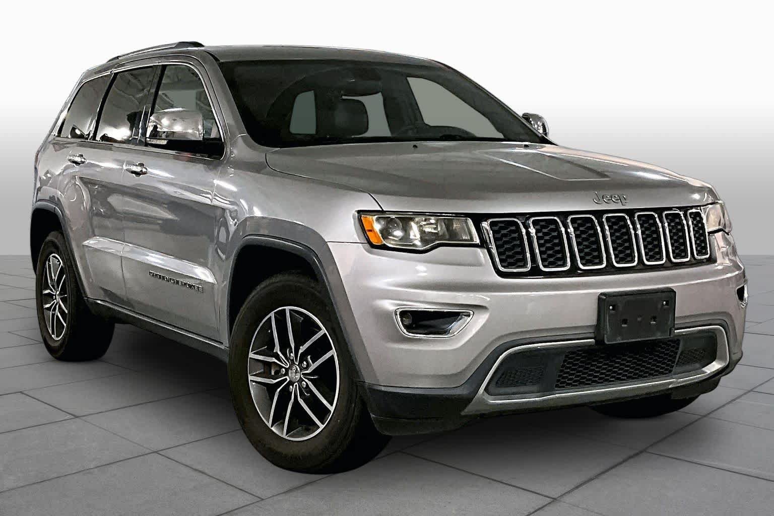 Used 2017 Jeep Grand Cherokee Limited RWD image 3