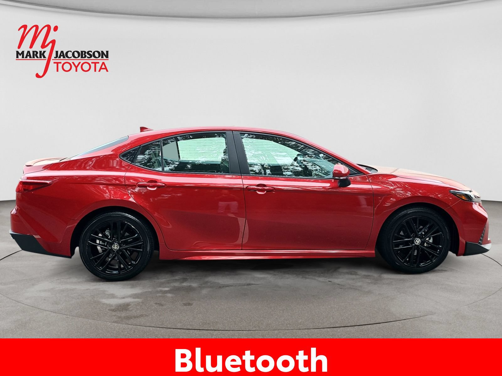 Used 2025 Toyota Camry SE FWD image 7