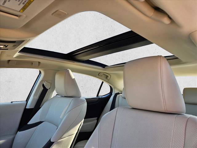 Used 2024 Lexus ES 350 w/ Luxury Package image 16