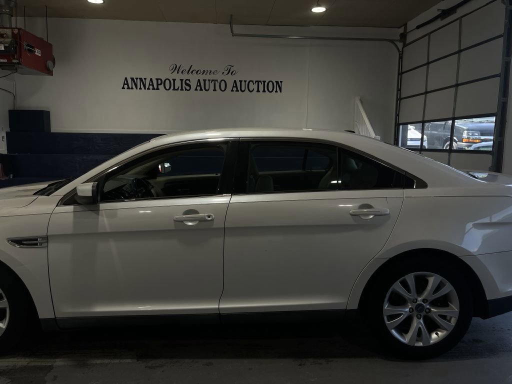 Used 2010 Ford Taurus SEL